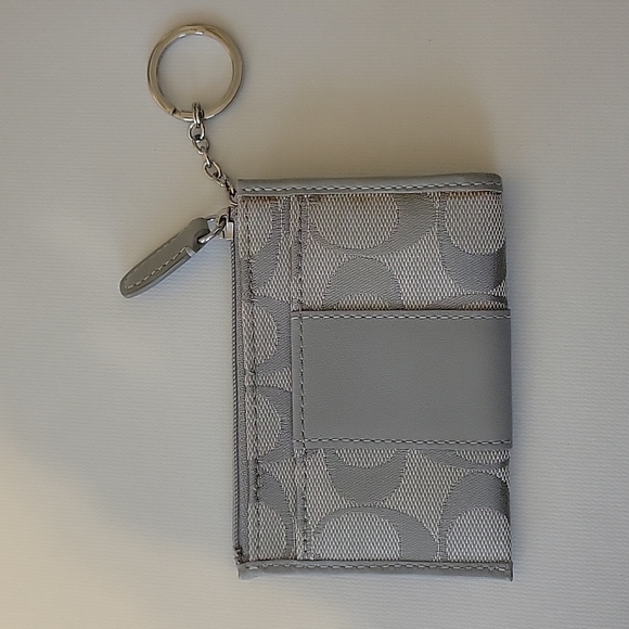 New Coach Keychain Cardholder - Picture 2 of 5